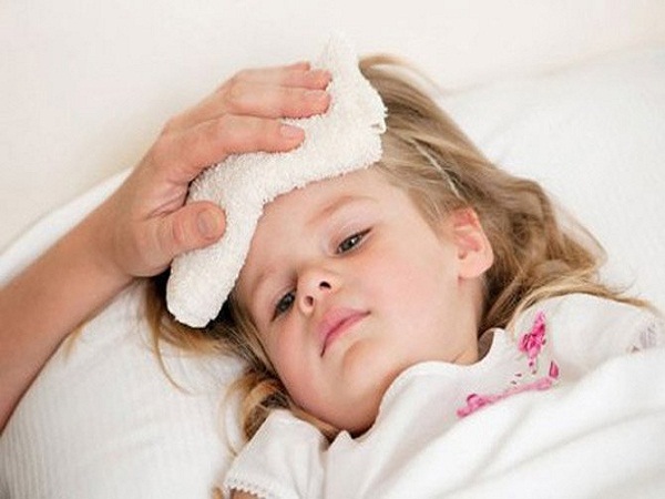 Trẻ bị sốt có uống vitamin A được không?